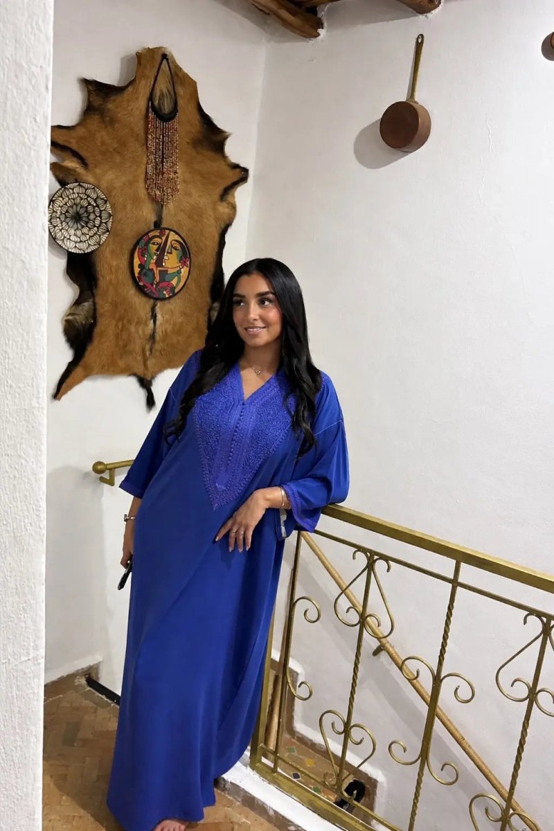 Comment porter une gandoura femme moderne avec élégance